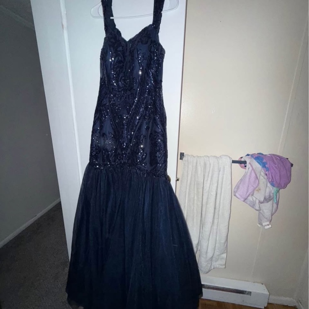 Elegant Black Sequin Prom Dress